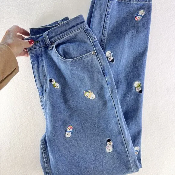 Quacker Factory High Rise Jeans Embroidered Snowmen Womens Size 6 - Picture 3 of 10